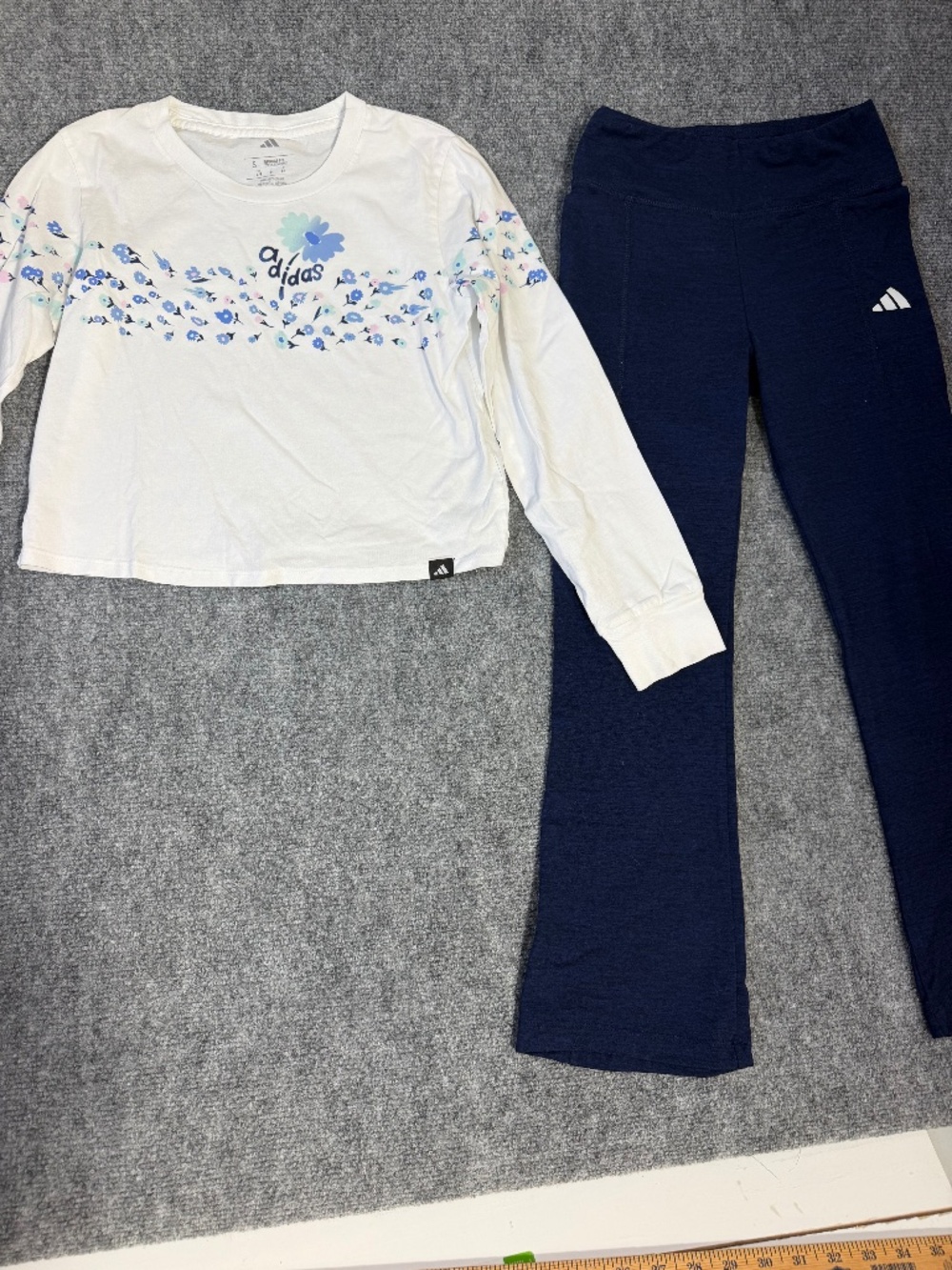 Adidas Girls Size Small 2 Piece Outfit Set Floral Long Sleeve Top Flare Leggings